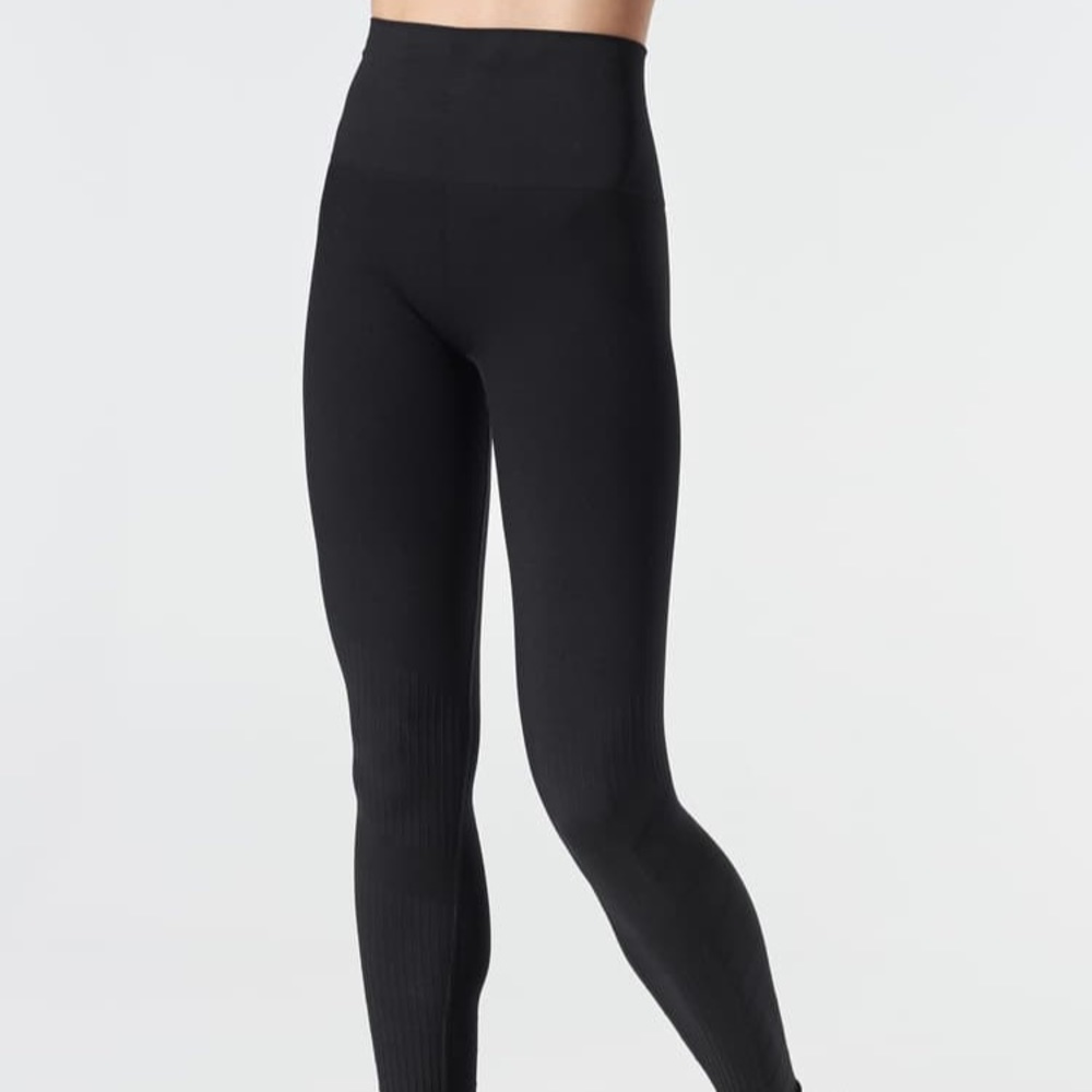 BLANQI maternity leggings perfect like new! - Picture 3 of 8